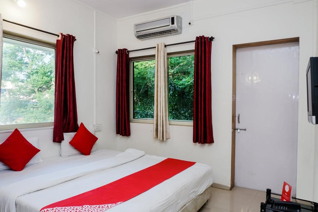 Dreams Holiday Resort Лонавала Экстерьер фото