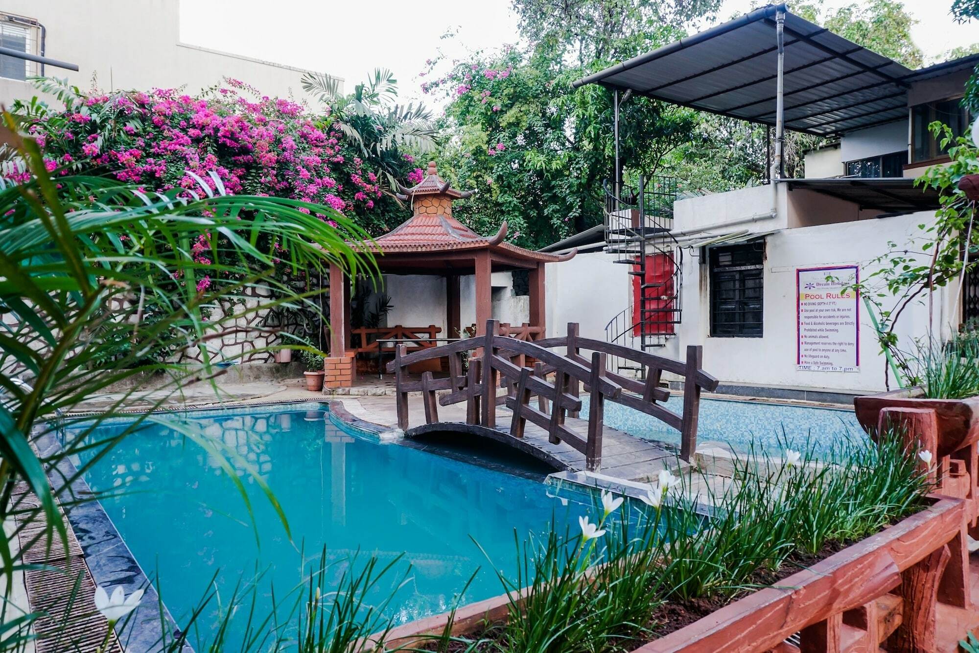 Dreams Holiday Resort Лонавала Экстерьер фото
